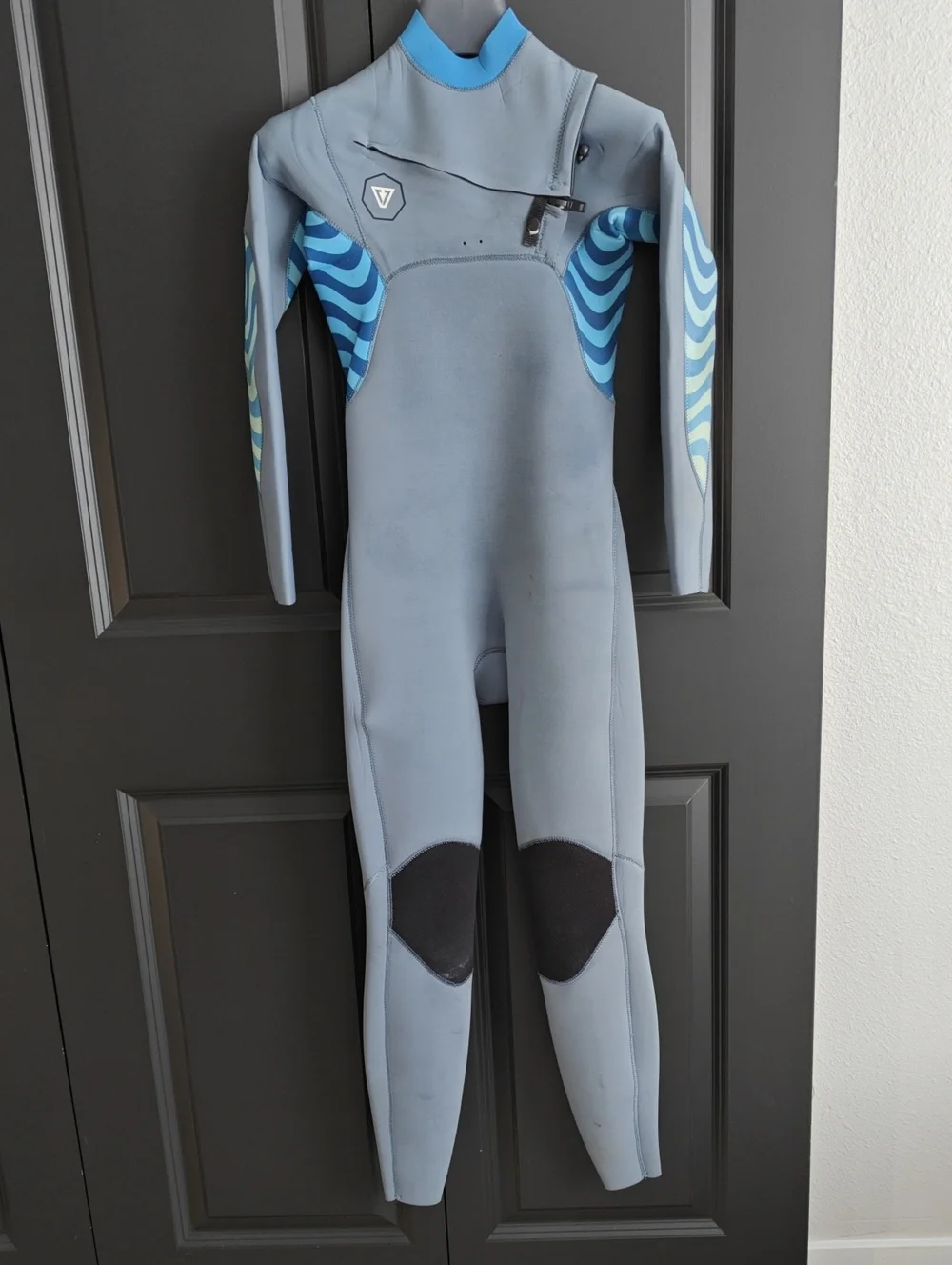 VISSLA Light Gray & Blue Kids Full Coverage 3/2 Wetsuit